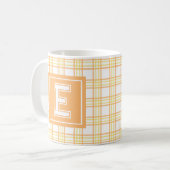 Modern Preppy Plaid Orange Yellow Varsity Monogram コーヒーマグカップ (正面左)