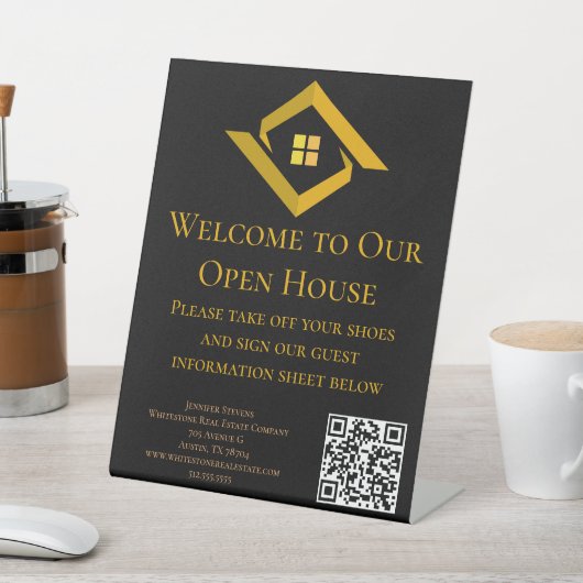 Modern Real Estate Black and gold custom logo  台座サイン (インサイチュ)