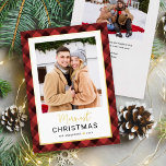 Modern Red Buffalo Plaid Christmas Photo 箔シーズンカード<br><div class="desc">Modern and festive plaid photo holiday card features a favorite vertical photo framed by a border and accents of real gold foil and hand painted watercolor red and black buffalo plaid check patterned background. Personalize the custom "Merriest Christmas" text with your preferred wording, family name, and the year. The back...</div>