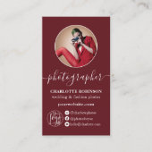 Modern red burgundy photo qr logo photographer 名刺 (正面)