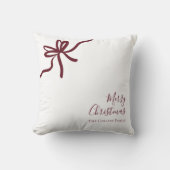 Modern Red Festive Bow Script Merry Christmas クッション (正面)