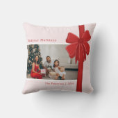 Modern Red Ribbon Bow Wrap Photo Christmas Gift クッション (裏面)