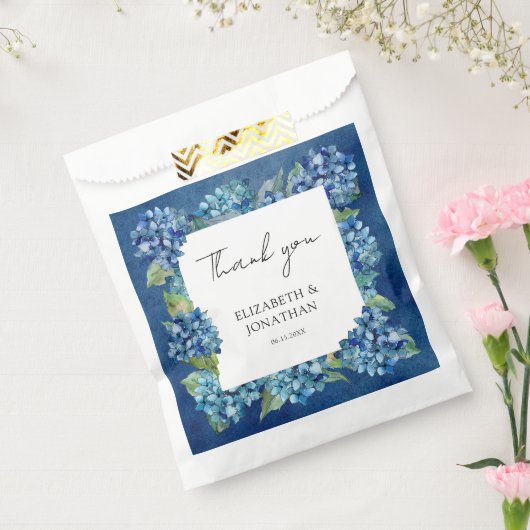 Modern Rustic Blue Hydrangeas Floral Wedding フェイバーバッグ (封をした状態)