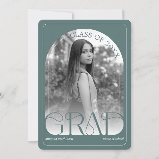 Modern Sage Green Arch Graduation Announcement 案内状 (正面)