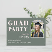 Modern Sage Green Blush Pink Arch Photo Grad Party 招待状 (スタンド正面)