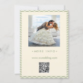 Modern Sage Green Wavy Stripe QR Code Photo セーブザデート (裏面)