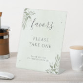 Modern Sage Greenery Wedding Favor Pedestal Sign 台座サイン (インサイチュ)