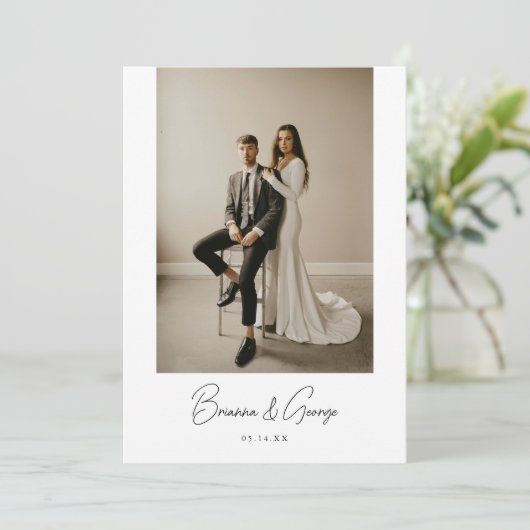 Modern Script Bride & Groom Names Wedding Photo サンキューカード (スタンド正面)