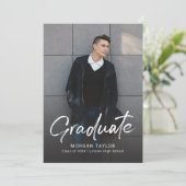 Modern Script Casual Photo Graduation Announcement 招待状 (スタンド正面)