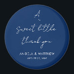 Modern Script Elegant Wedding Thank You マグネット<br><div class="desc">Share your gratitude with a gift that they'll love. Our personalized wedding thank you stickers are the perfect way to commemorate your special day while thanking your guests for being a part of it. Give your guests a beautiful, practical reminder of the love and joy you shared, a small token...</div>