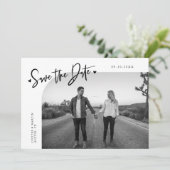 Modern Script Heart White Curved Frame Photo セーブザデート (スタンド正面)