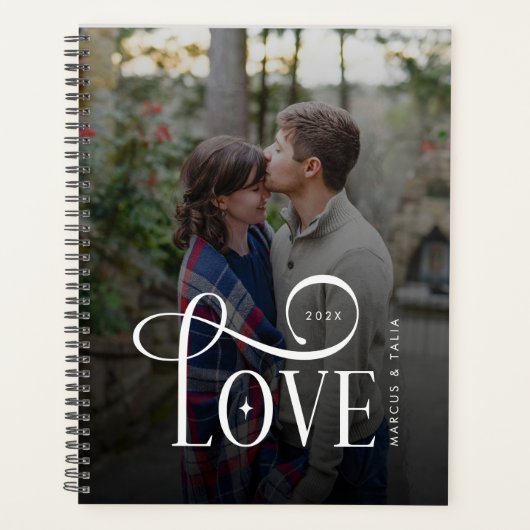 Modern Script Love Custom Engaged Couples Photo プランナー手帳 (正面)