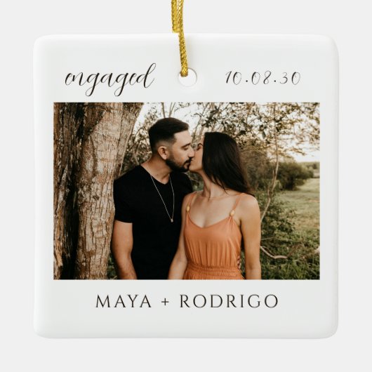 Modern Script Rustic Engagement Photo Keepsake セラミックオーナメント (正面)