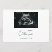Modern Script Twins Minimalistic Baby Pregnancy 案内状 (裏面)