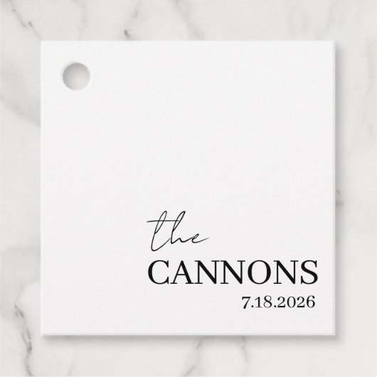 Modern Script Wedding Personalized Name Date フェイバータグ (正面)