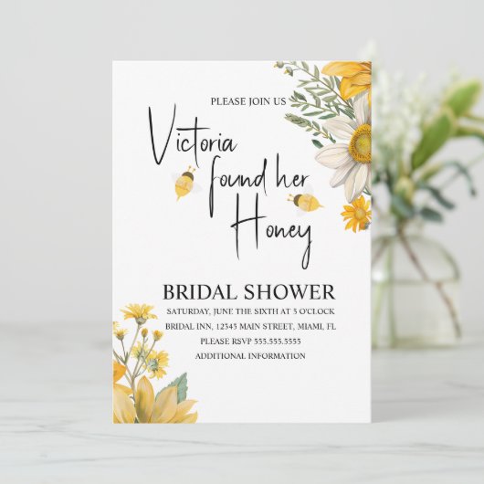 Modern She’s Found Her Honey Bee Bridal Shower 招待状 (スタンド正面)