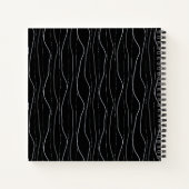 Modern Silver Wavy Lines Pattern ノートブック (裏面)