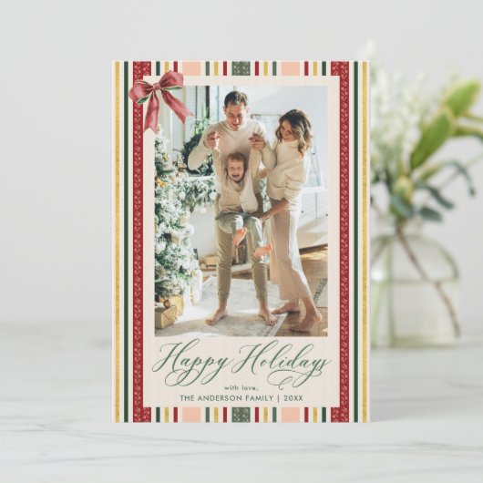 Modern Simple Stripes & Bow Happy Holidays Photo シーズンカード (スタンド正面)