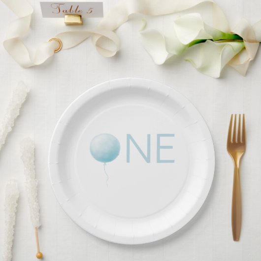 Modern Soft Blue Balloon Boy 1st Birthday Party ペーパープレート (ウェディング)
