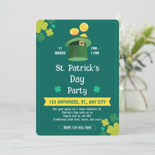 Modern St. Patrick's Day Party Invitation 招待状 (スタンド正面)