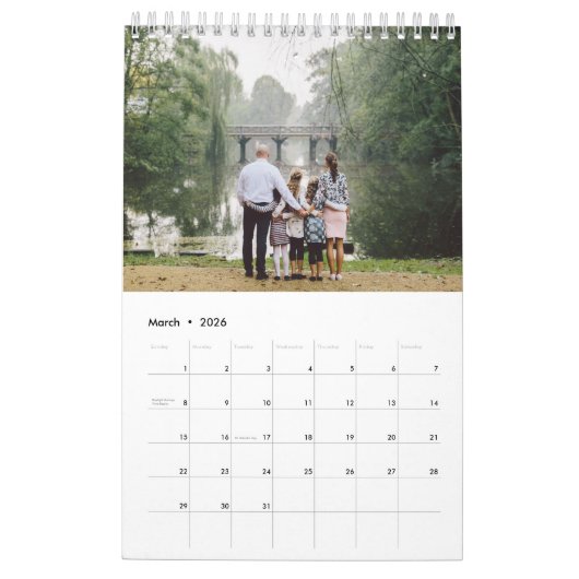 Modern Stylish Trendy Script Family Photo Monthly  カレンダー (3月 2026)