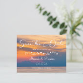 Modern Summer Sunset Beach Wedding Save the Date 案内ポストカード (スタンド正面)