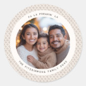 Modern Taupe & White Snowflake Photo Christmas ラウンドシール (正面)