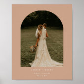 Modern Terracotta Photo Arch Wedding Couple ポスター (正面)