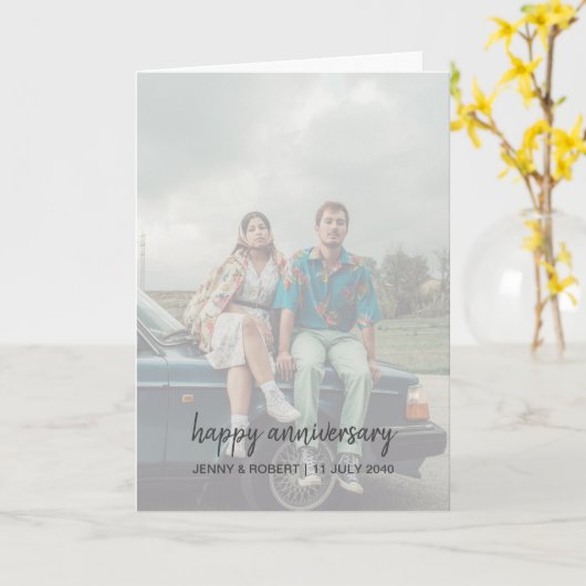 Modern Trendy Stylish Script Photo Anniversary カード (黄色い花)