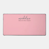 Modern Typography Grey Monogram デスクマット (正面)