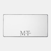 Modern Typography Monogram Black Grey デスクマット (正面)