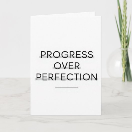Modern typography progress over perfection text カード (正面)