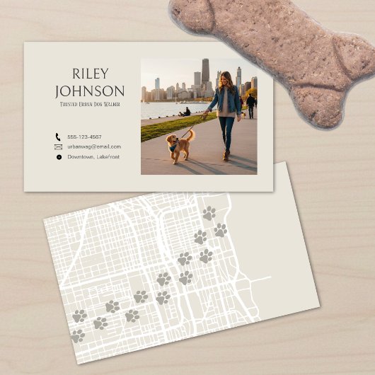 Modern Urban Dog Walker Business Card 名刺