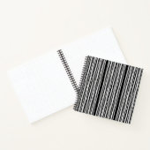 Modern Vertical Stripes Pattern ノートブック (内部)