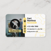 Modern Vet Clinic Business Card – White & Yellow  名刺 (正面)