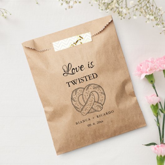 Modern We tied the knot pretzel favor bag wedding  フェイバーバッグ (封をした状態)