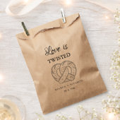 Modern We tied the knot pretzel favor bag wedding  フェイバーバッグ (クリップ留めされた状態)