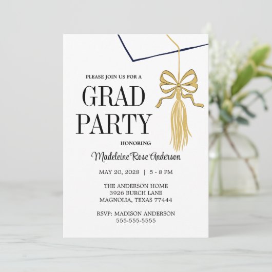 Modern Whimsical Gold Black Graduation Cap 招待状 (スタンド正面)