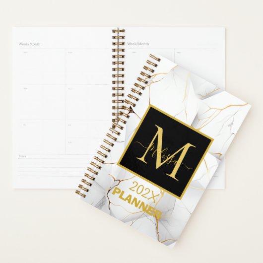 Modern White and Gold Marbled Monogram Name プランナー手帳 (ディスプレー)