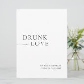 Modern White Drunk in Love Wedding Bar Sign 招待状 (スタンド正面)