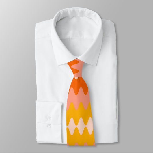 Modern Yellow, Orange & White Zig Zag Pattern ネクタイ (タイ)