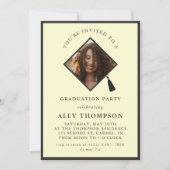 Modern Yellow Photo Frame Graduation Party 招待状 (正面)