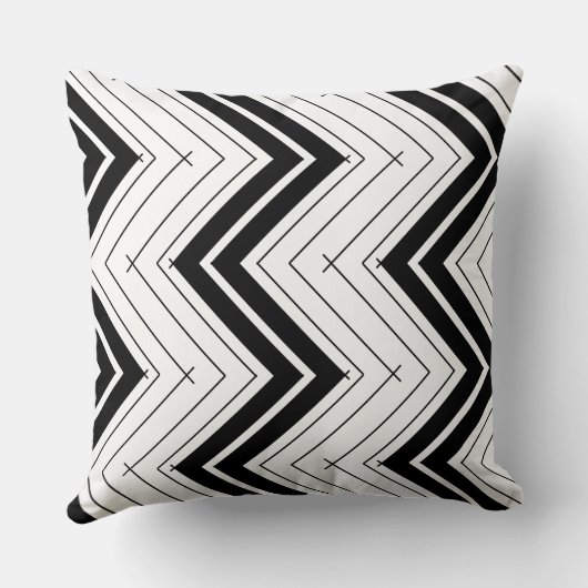 Modern zig zag black and white pattern クッション (裏面)