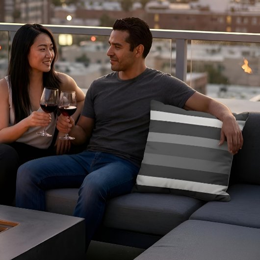 Moderna Linear | Carbon & Obsidian クッション