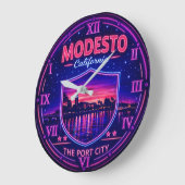 Modesto California Riverfront ラージ壁時計 (傾斜)