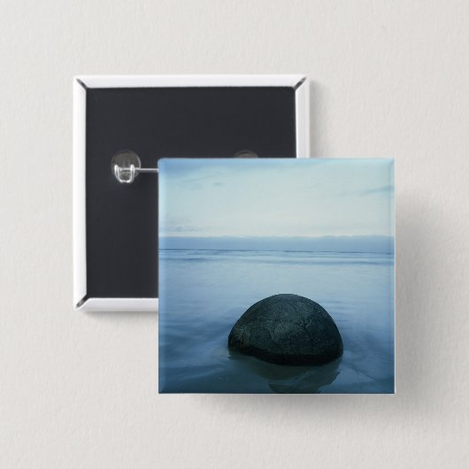 Moerakiの大きい石 缶バッジ (正面&裏面)