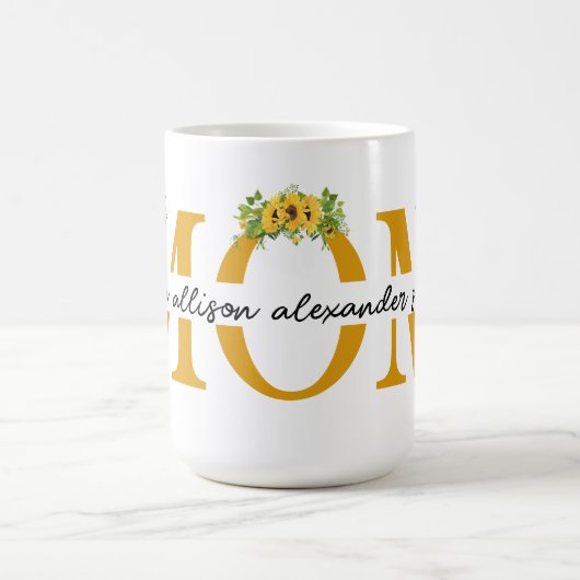 MOMおパーソナライズされた子様の名前が付いたひまわり コーヒーマグカップ (中央)