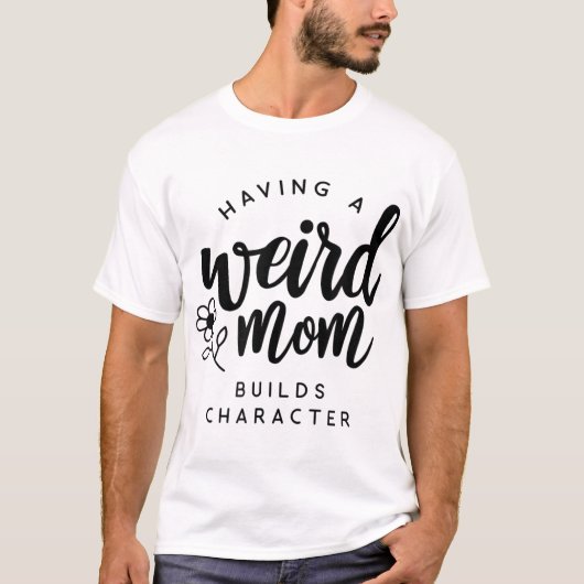 Momで風変わりMomsのキャラクターを構築 Tシャツ (正面)