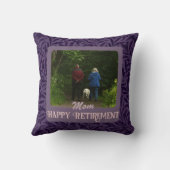 Mom パーソナライズされた Violetの退職祝い クッション (裏面)