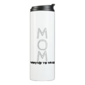 MOM – 価値のある衣服 タンブラー (回転左)